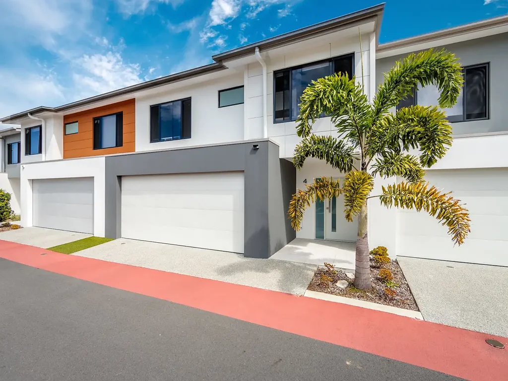 Merrimac 3房  MODERN, LOVED AND MOVE IN READY - NEW BUILD WITH SO MUCH ON OFFER!!