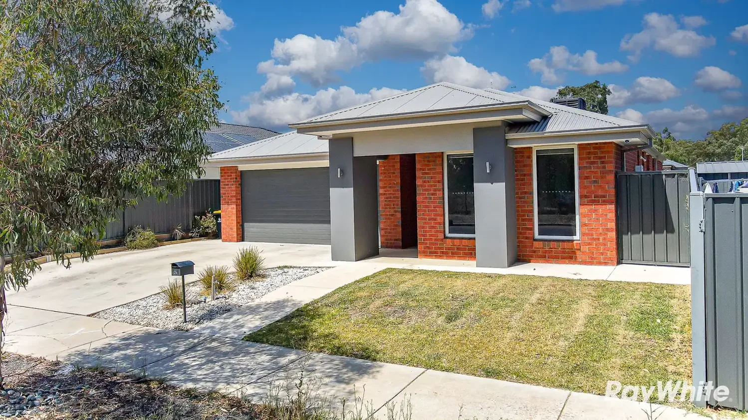ਬਾਹਰੀ - 26 Langley Drive, Epsom, VIC 3551
