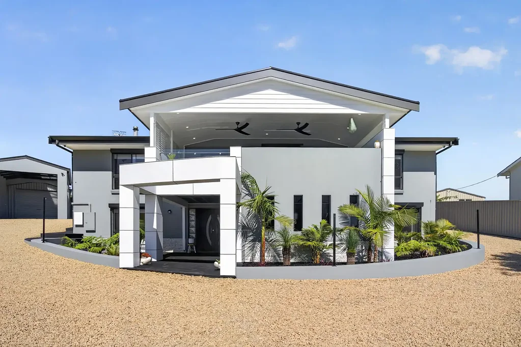 Victor Harbor 5 Bedroom An Extraordinary Coastal Residence with Luxury at Every Turn