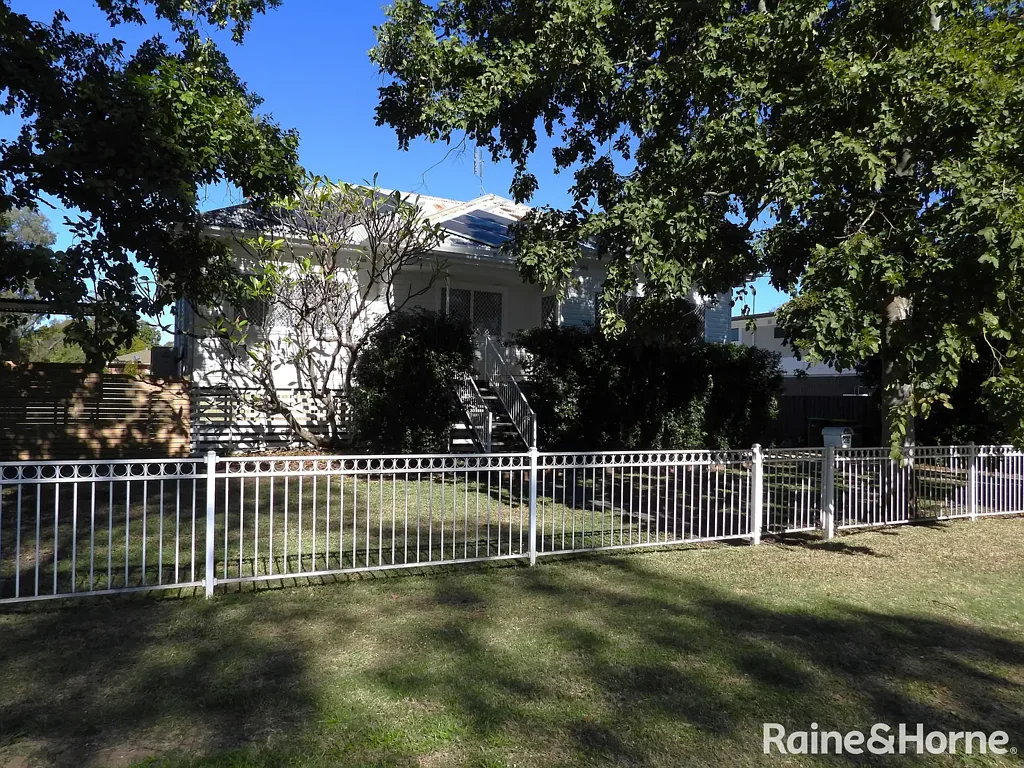 28 Iris Street, Moree, NSW 2400