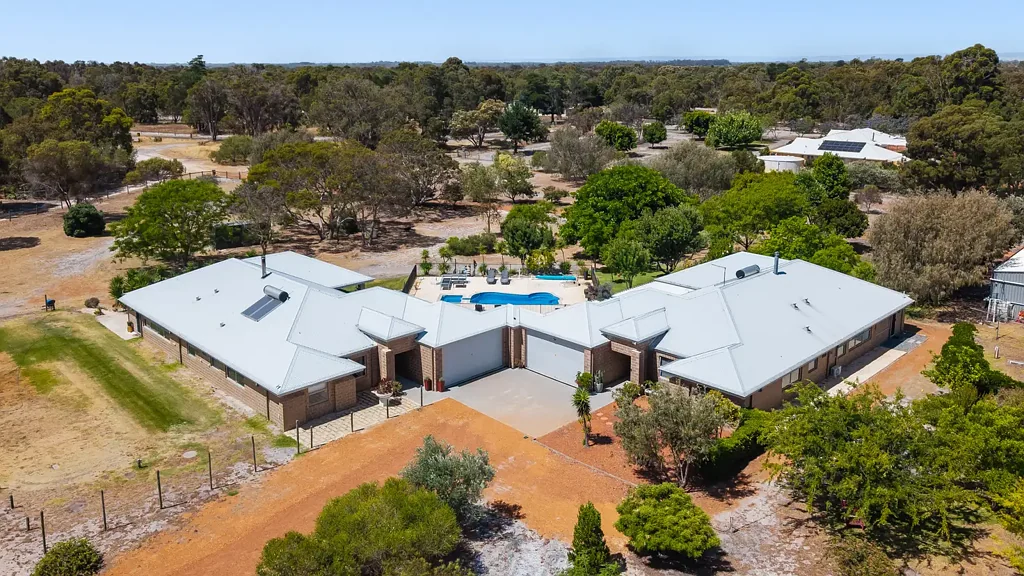758 Southern Estuary Road, Lake Clifton, WA 6215