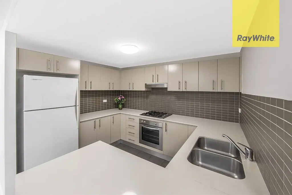 Sun-Drenched Modern Two Bedroom Apartment In Parramatta CBD