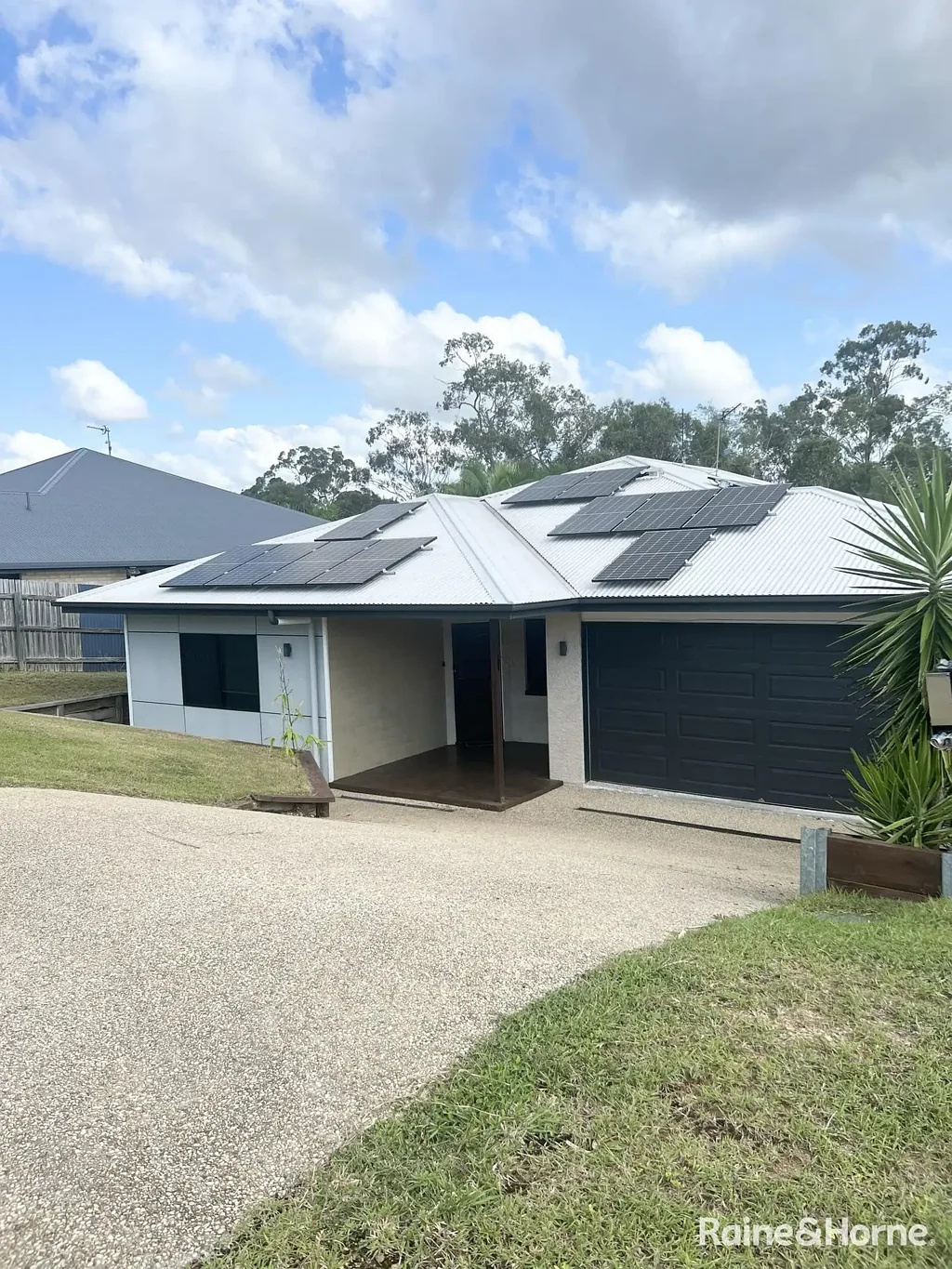 LOW MAINTENANCE EXECUTIVE HOME IN TELINA!