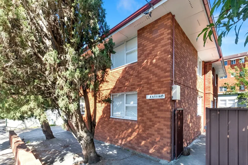 Two-bedroom unit in the heart of Marrickville