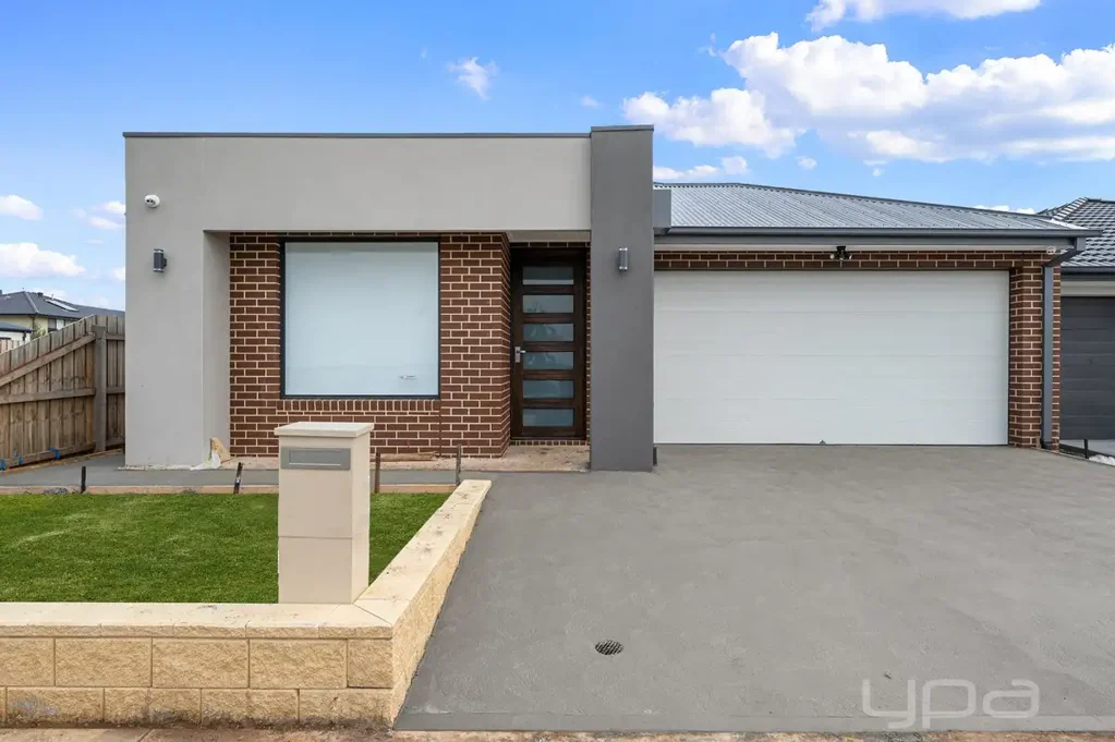 161 Rees Road—A Must See!