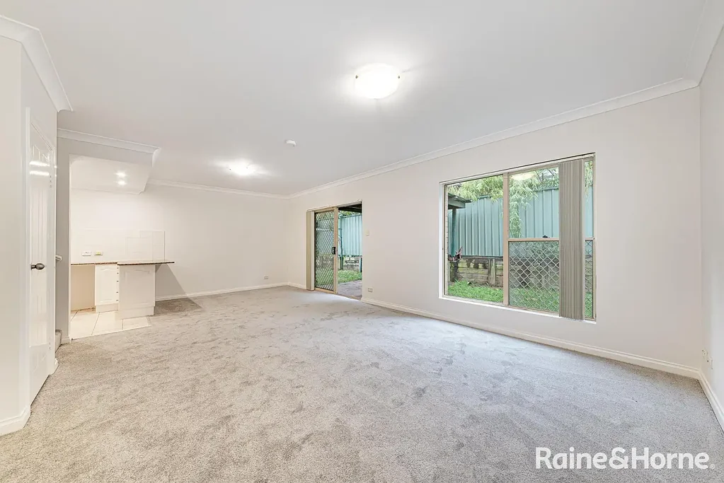 THREE BEDROOM TOWNHOUSE!!