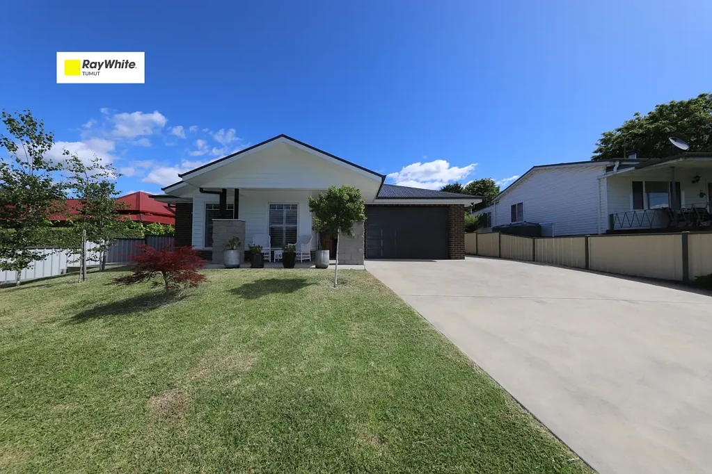 43 Gundagai Street, Adelong, NSW 2729