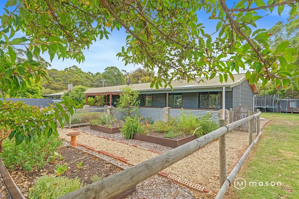 3 Chiltern Road, Ocean Beach, WA 6333