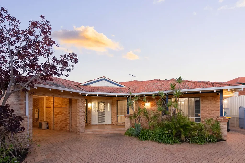 9B Duffield Grove, Carine, WA 6020
