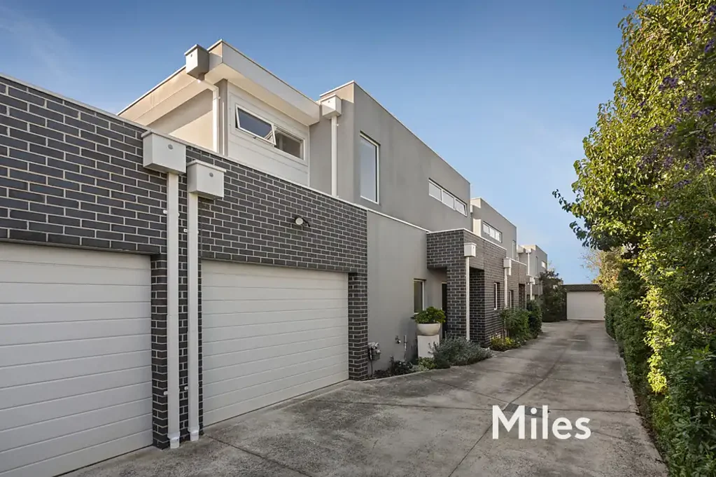 IMMACULATELY PRESENTED TOWNHOUSE