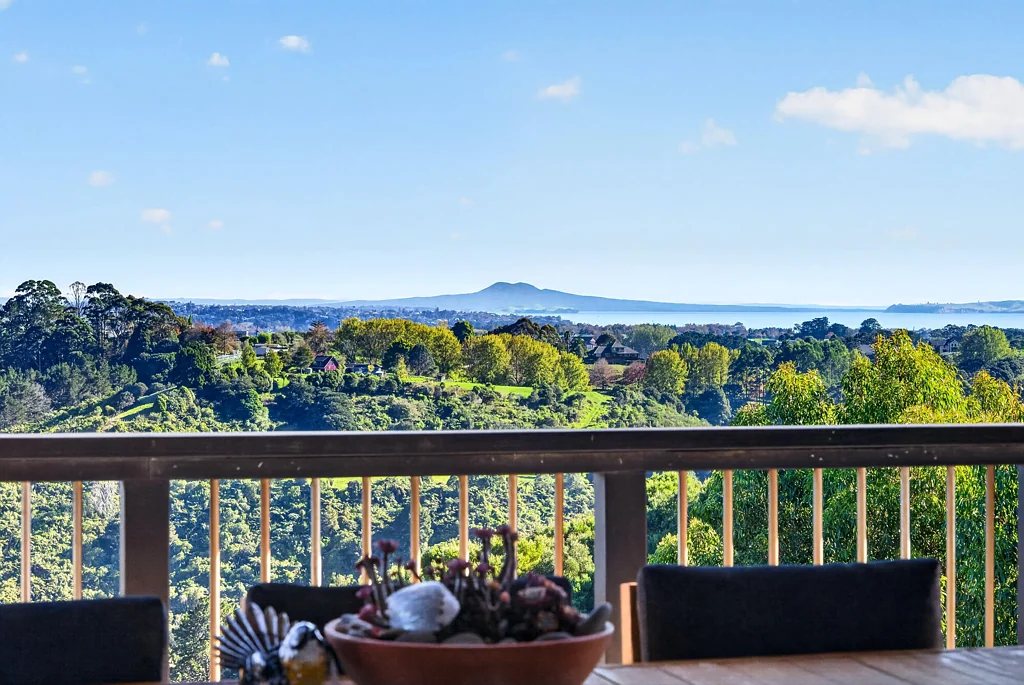 Whitford 4 Slaapkamer Privately positioned, beautifully elevated
