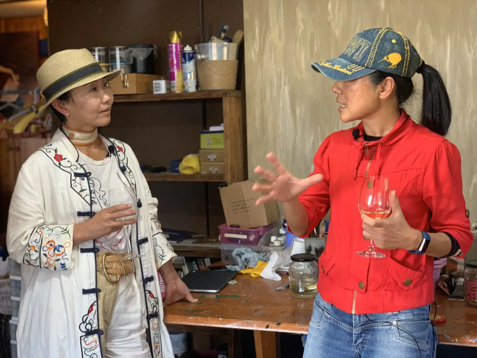 【白云深处-时中有味】 后花园系列人物之画家珊珊——曾经迷失自己，但重新获得拯救