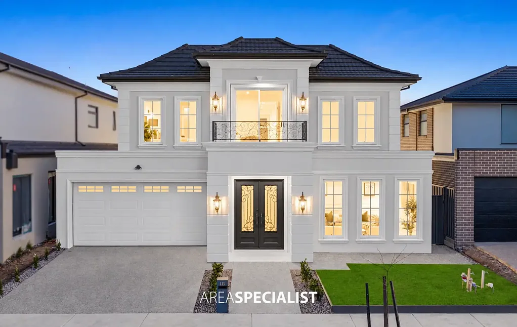 Berwick 5Zimmer ARCHITECTURAL GRANDEUR, BESPOKE LUXURY AND EXCEPTIONAL CRAFTSMANSHIP