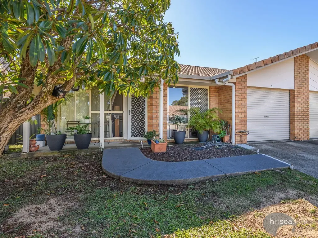 5/137 Olsen Avenue, Labrador, QLD 4215