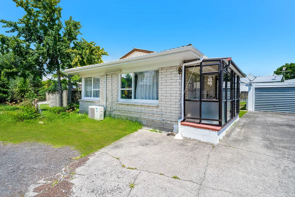 Manurewa 2कमरा Heavily Reduced Price, Looking for a Quick Sale!!