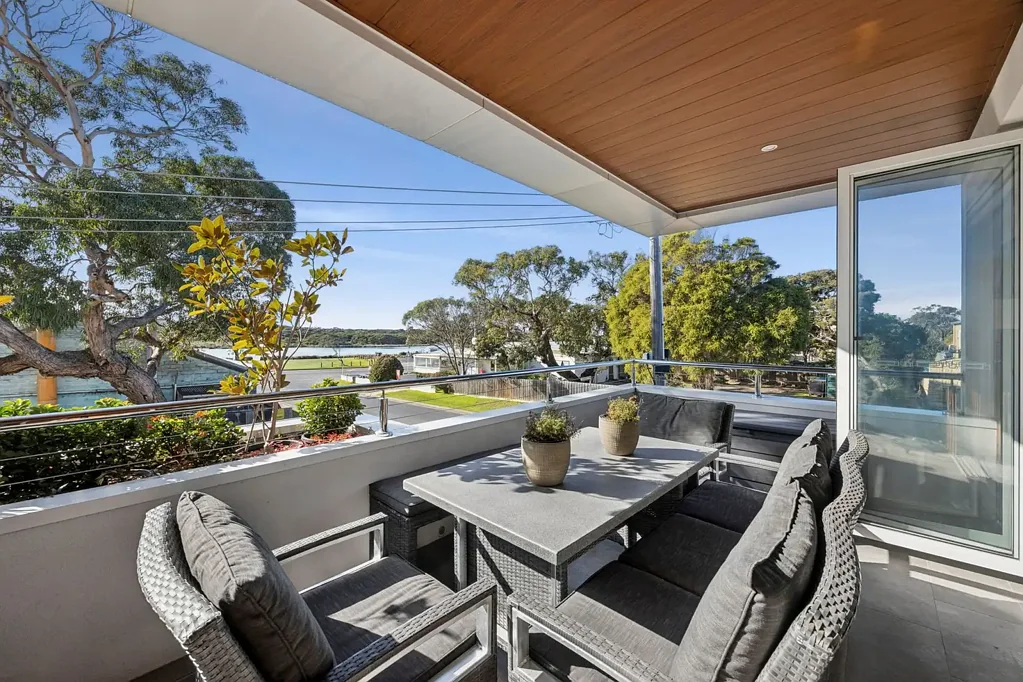 Anglesea 4房  LUXURY LIVING, STEPS FROM THE RIVER