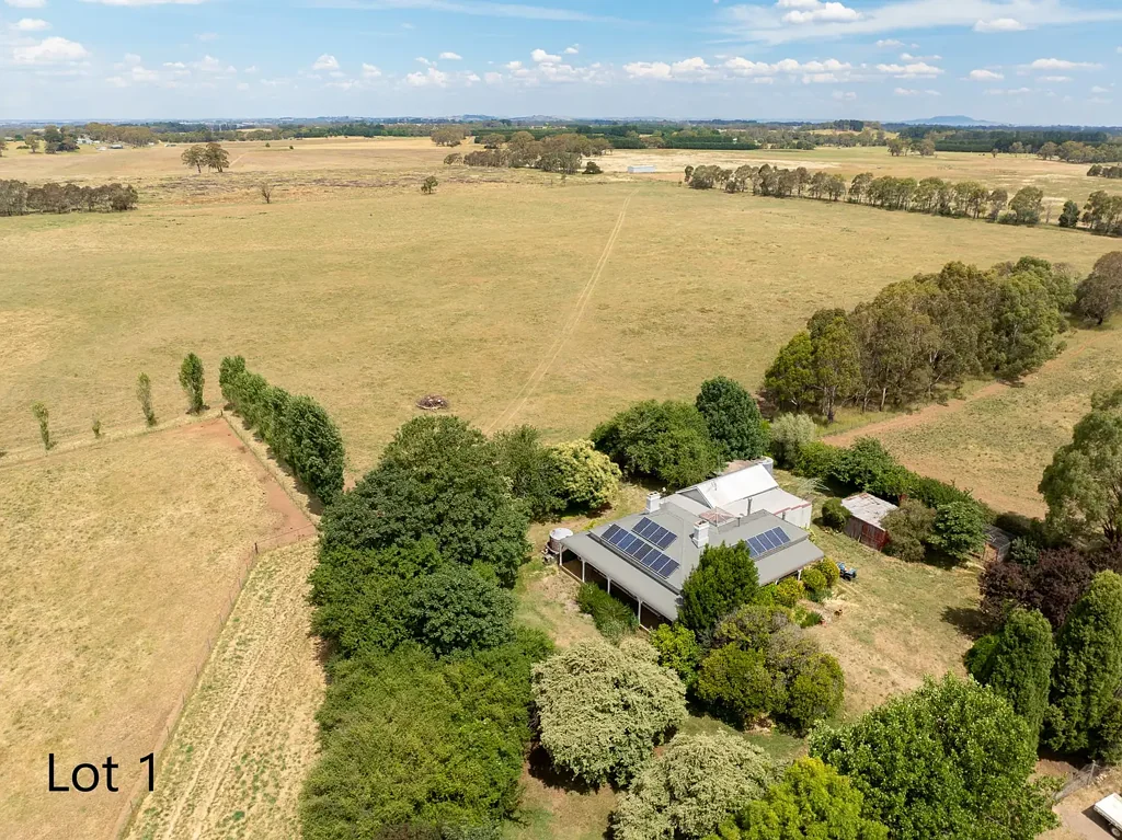 Springside ‘Sherborne Subdivision’ – 2 Lots: vacant 247 acres with building entitlement; and 240 acres with existing house. Buy one or buy both!