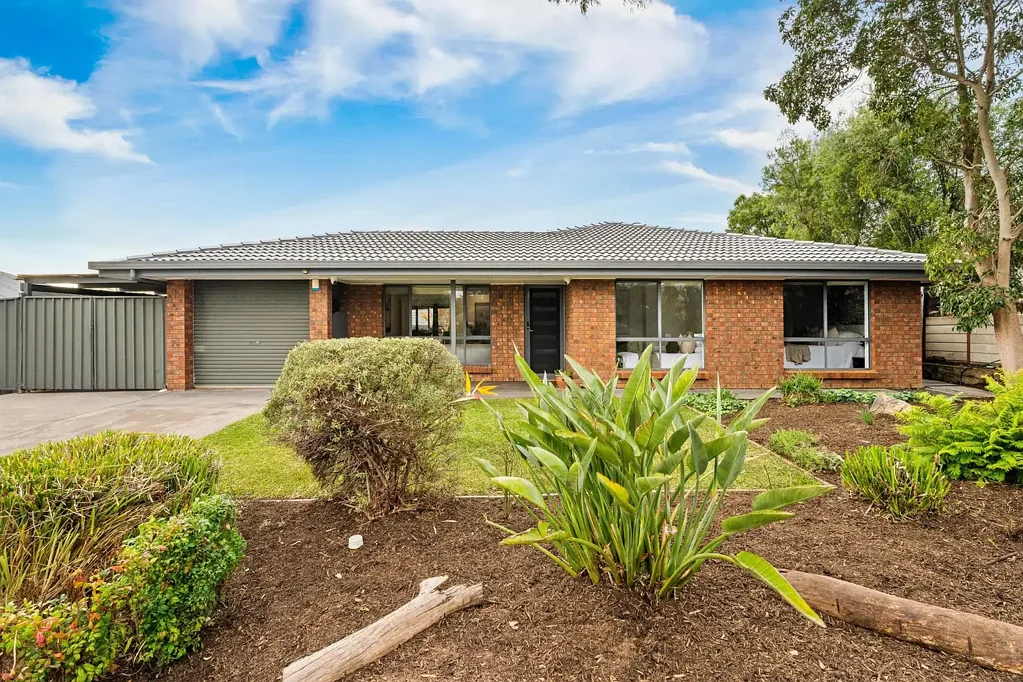 Hope Valley 4房  Family Living, Poolside Fun & Cul-de-Sac Serenity