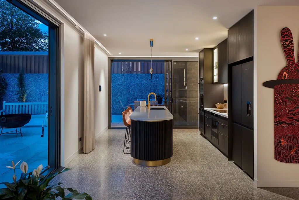 North Hobart 3Moenga Private Contemporary Luxury with Expansive Terrace Living