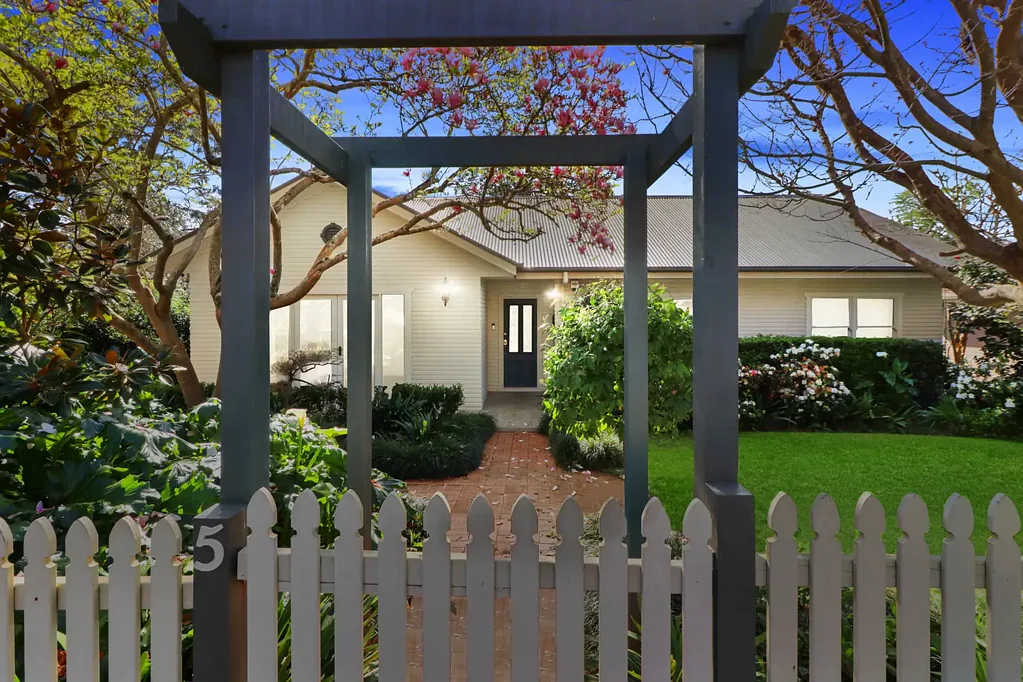 Windsor 6Moenga Peaceful, Private, and Perfectly Designed for Family Living