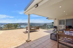 30/92 John Whiteway Drive, Gosford