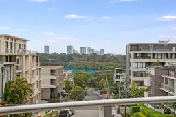 307/18 Woodlands Avenue, Breakfast Point