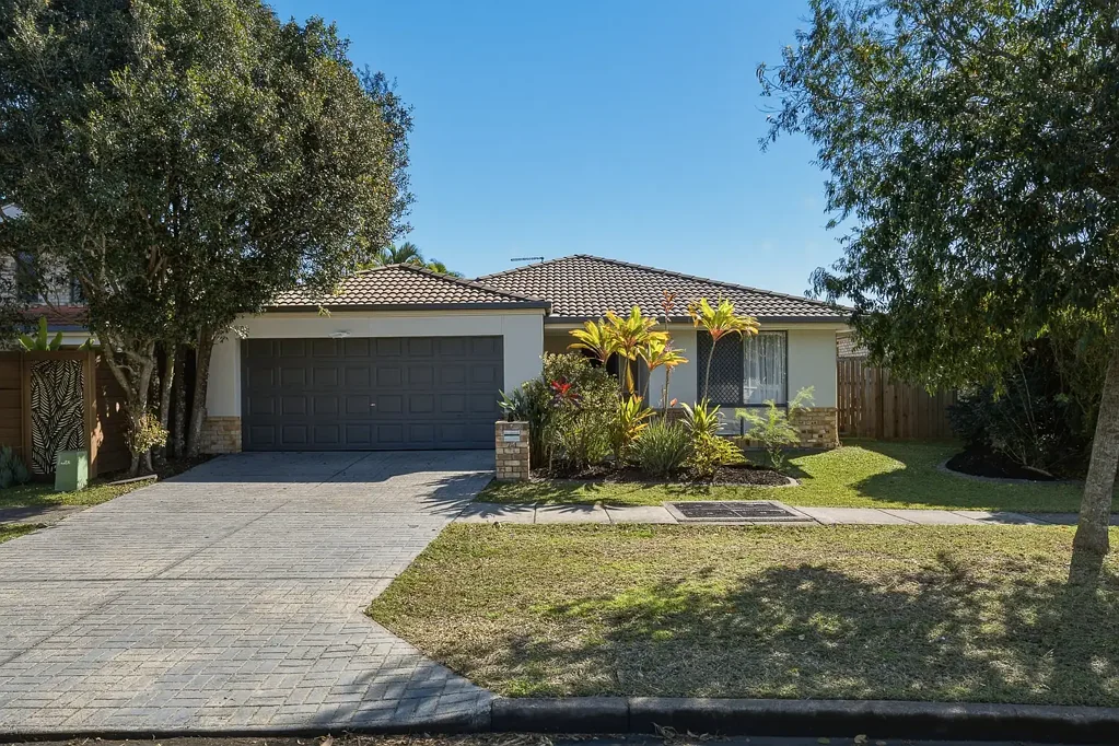 Bracken Ridge 4Zimmer DENNING DELIVERS MODERN FAMILY LIVING!