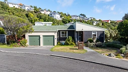 42 Clifford Road, Johnsonville