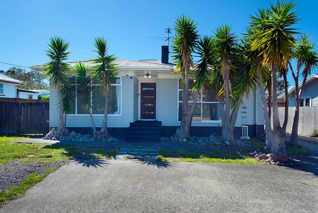 Massey 3Phòng ngủ Classic Kiwi Living Awaits!