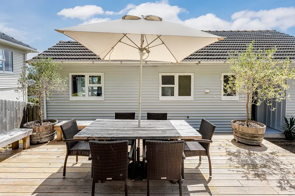 Strathmore Park 3ਬੈੱਡਰੂਮ EXCEPTIONAL SUNNY FAMILY HOME