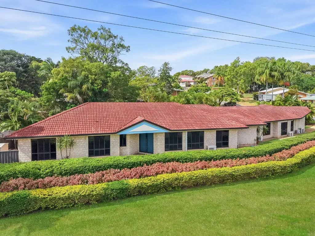 Cooee Bay 6غرفة نوم Spacious Dual-Living Opportunity in sought after Cooee Bay
