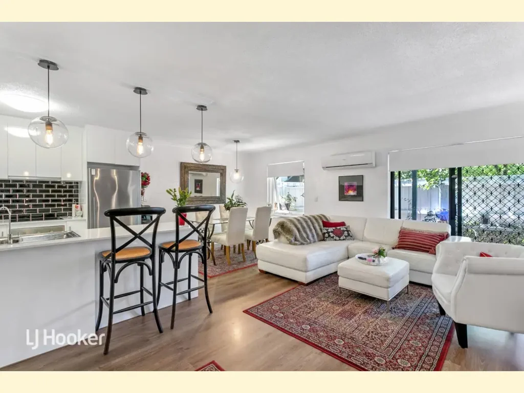 Fabulous Unit On Fullarton