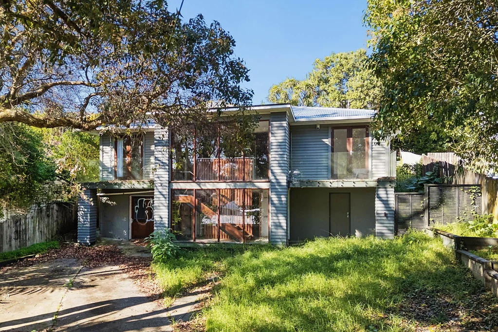Mount Wellington 4 Bedroom Premium Double-Site Development Opportunity