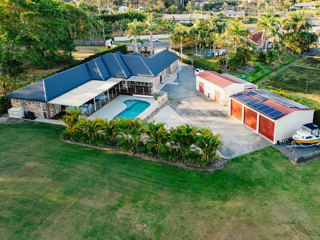 Helensvale 5બેડરૂમ ACREAGE LIVING WITHOUT THE COMPROMISE - READY TO BE SOLD