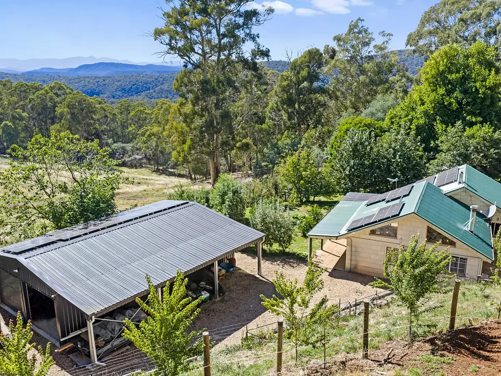 Tolmie 3બેડરૂમ Secluded Six Acre Retreat in the Tolmie Hills