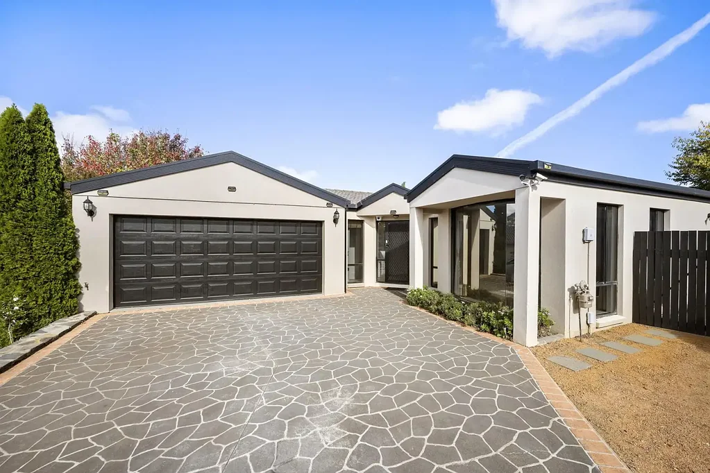Amaroo 4غرفة نوم Stunning Family Home Close To Schools And Shops