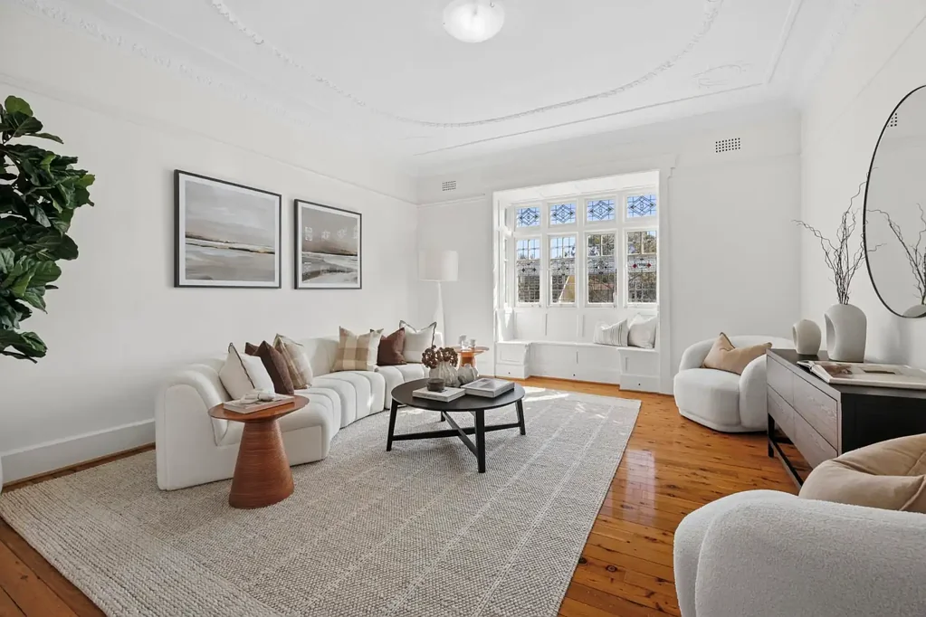 Kirribilli 3 Bedroom Elegant Apartment in a Serene Peninsula Locale