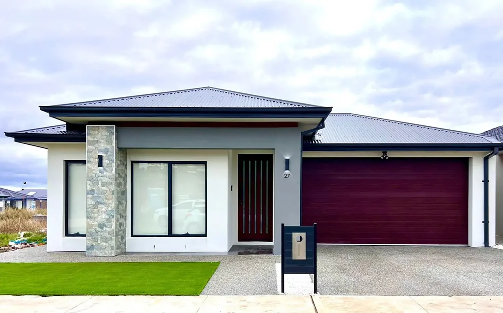 Beautiful Family Home with PREMIUM UPGRADES in DEANSIDE!