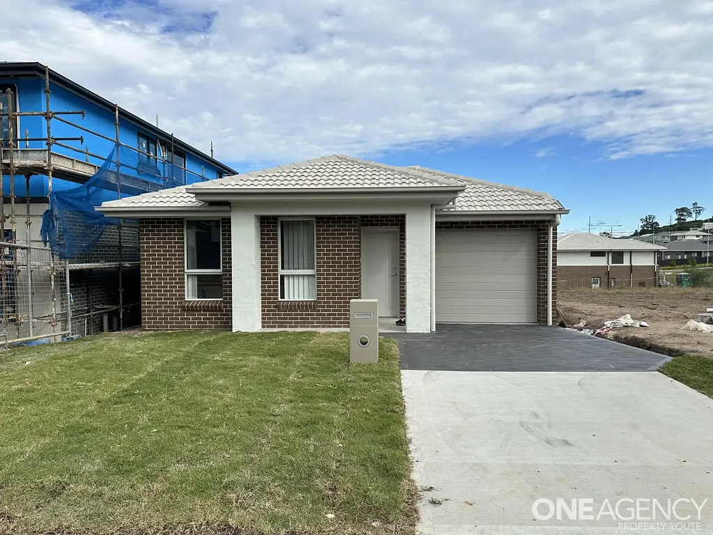 Brand new home - 3 bedroom + Study