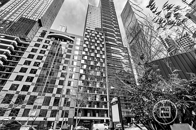 Melbourne 1房 Carlson 13楼高瞰 北向采光绝佳 RMIT Melb Uni QV近便 现代厨石材台面 开放布局时尚 高速电梯会所 Private Negotiation