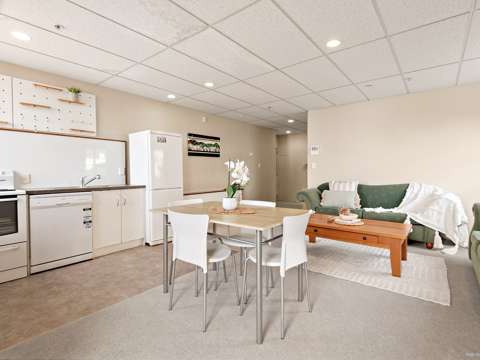 Hamilton Central 2房  City Living With Garden Place Views