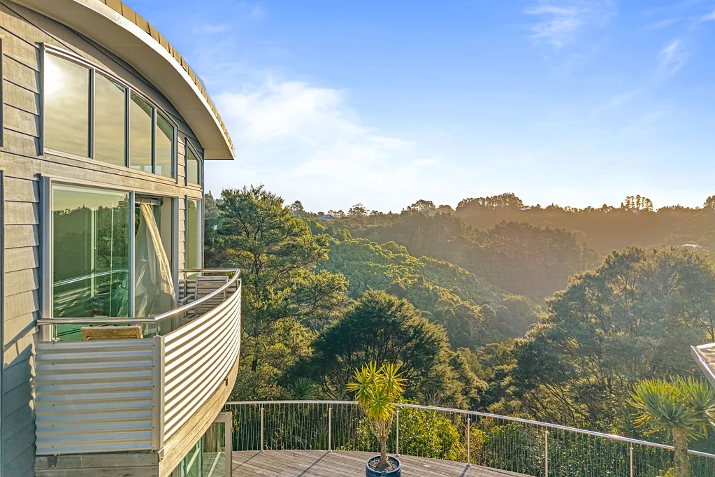 Albany Heights 3房  Elevation, Privacy and Stunning views