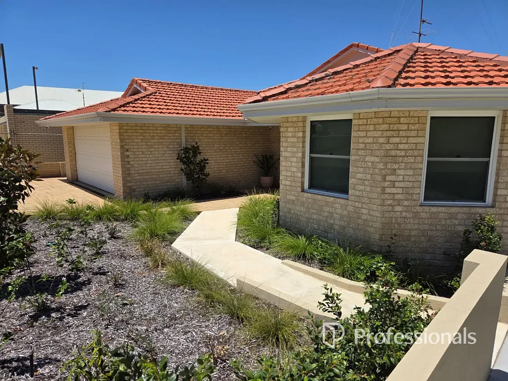 When Size Matters - Spacious Coastal Family Home - South Bunbury
