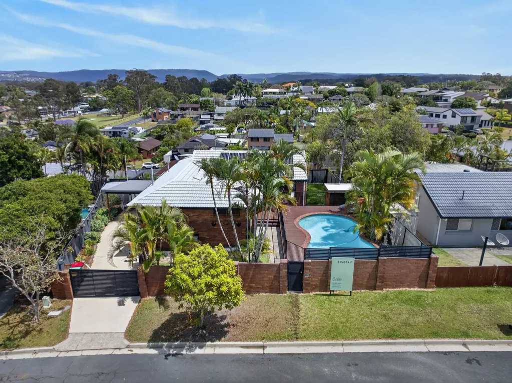 Ashmore 5房  Dual Living with Character, Space and Income Potential