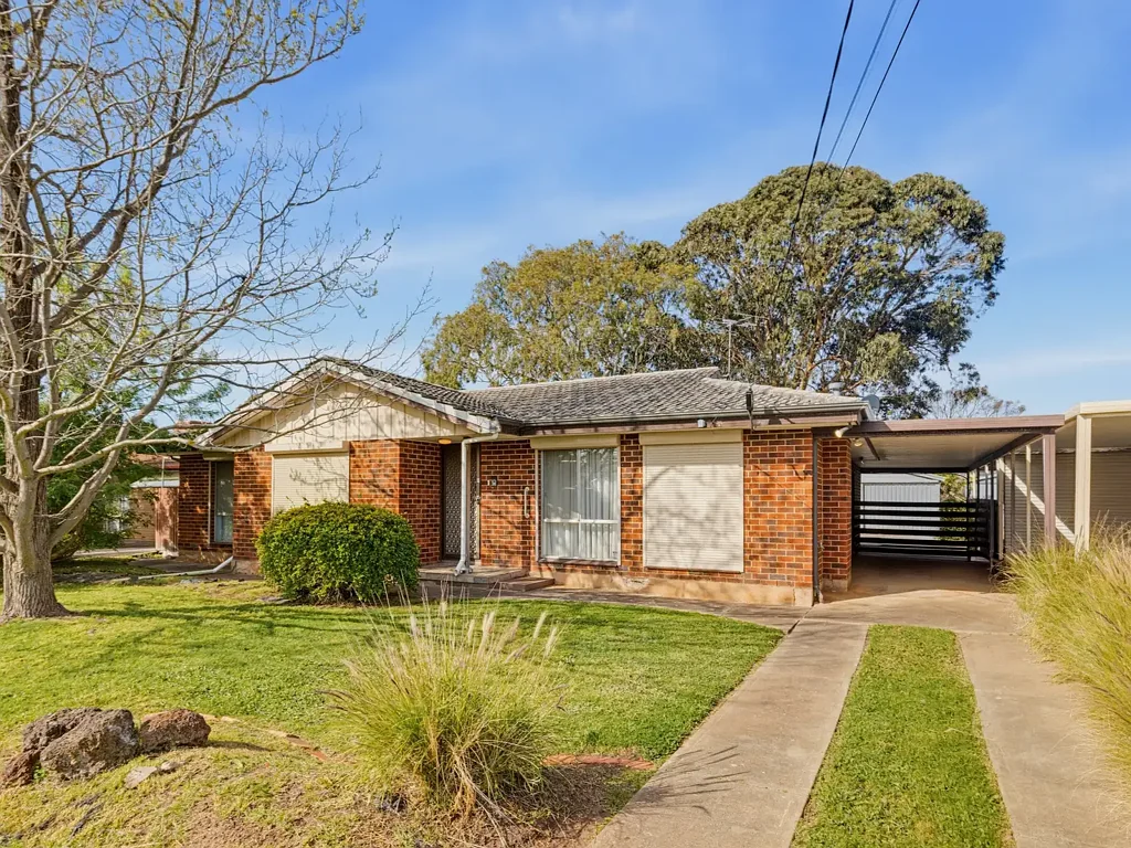 Morphett Vale 3બેડરૂમ 3 Bedroom Home in General Neighbourhood Zoning with Exciting Future Potential