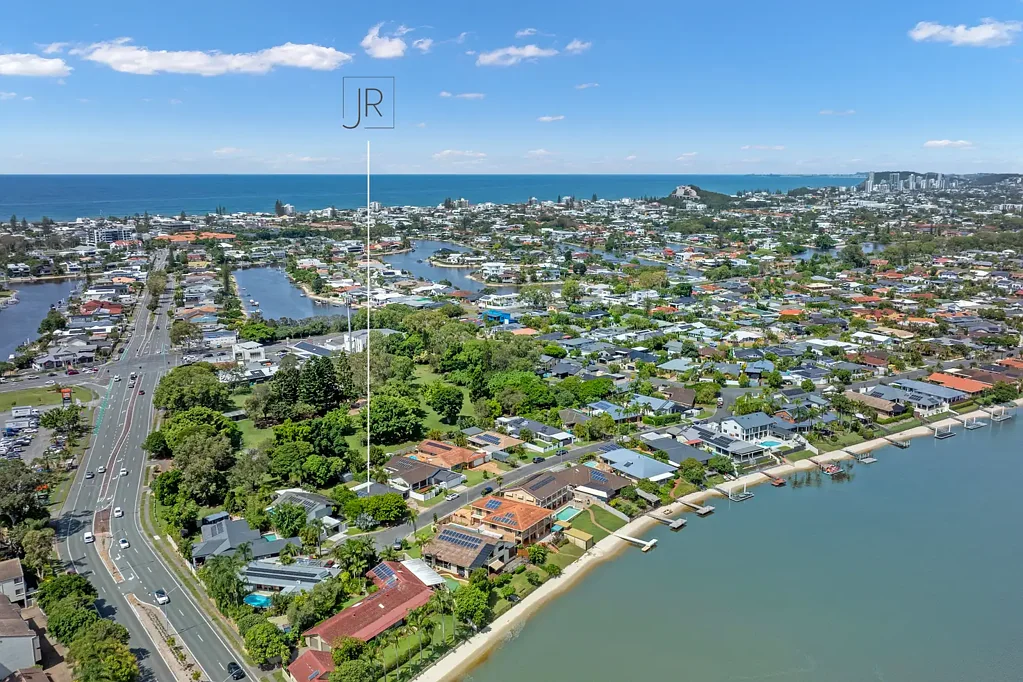 17 Oriana Drive, Mermaid Waters, QLD 4218