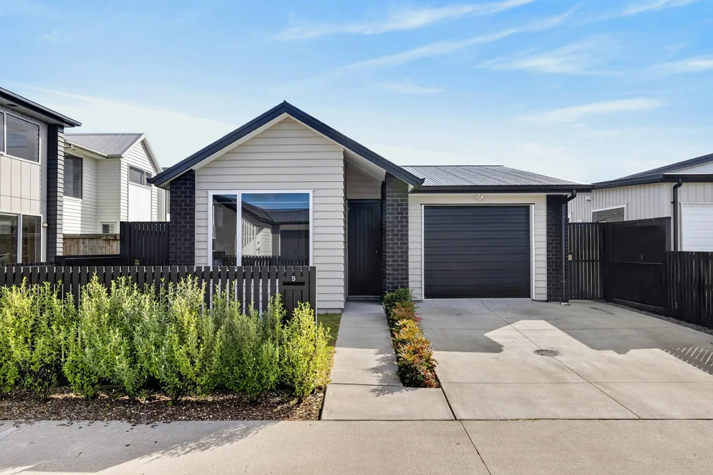 Papamoa 3房  Near New, Vacant and Ready to Move in
