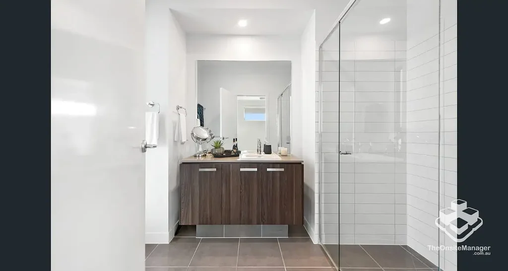 Be Quick - Highly Sought After Sola Complex