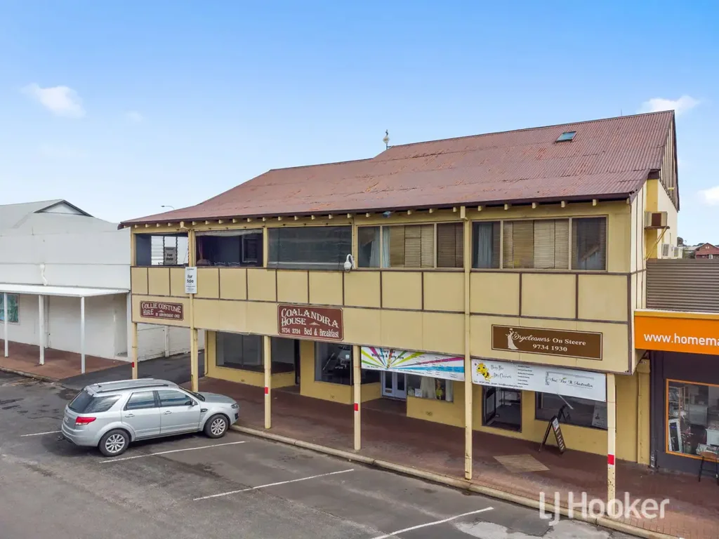 Live in one of Collie�s Historic Buildings - Fully furnished