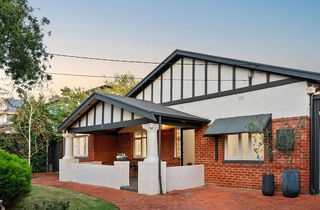 Daw Park 4房  Heritage heart, family scale; a Daw Park bungalow built for every chapter…